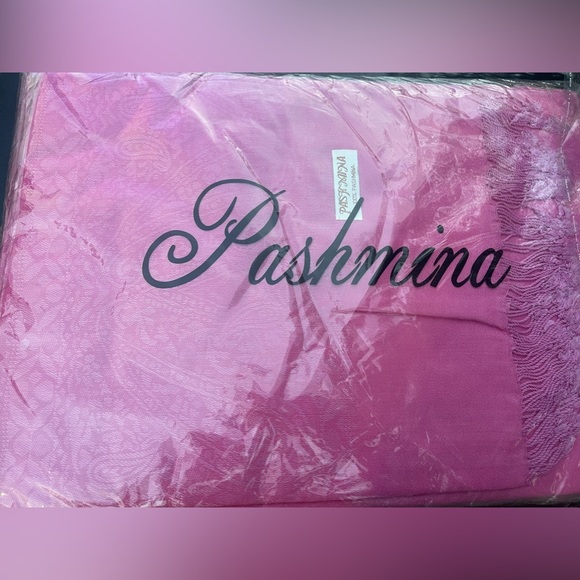 Paisley Printed New Soft Classic 100% Pashmina Shawl Scarf Stole Wrap - Picture 1 of 2